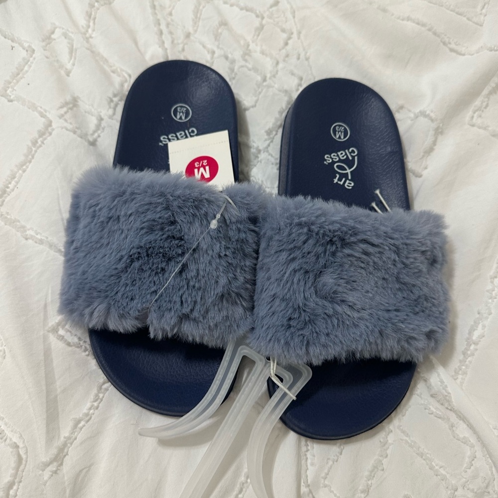Art Class Plush Navy Slide Sandals